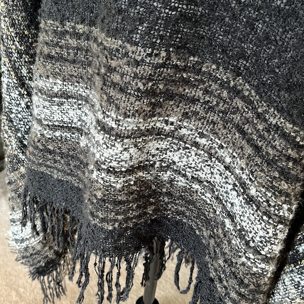 Shall - Picture 4 of 5